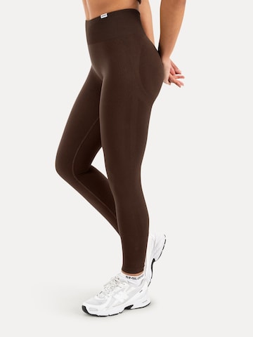 Coupe slim Leggings 'Vonda' Smilodox en marron