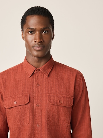 Next Средняя посадка Рубашка в Коричневый