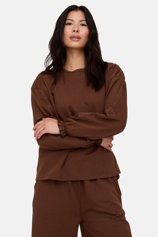 Turtledove London Sweatshirt in Braun: Vorderseite