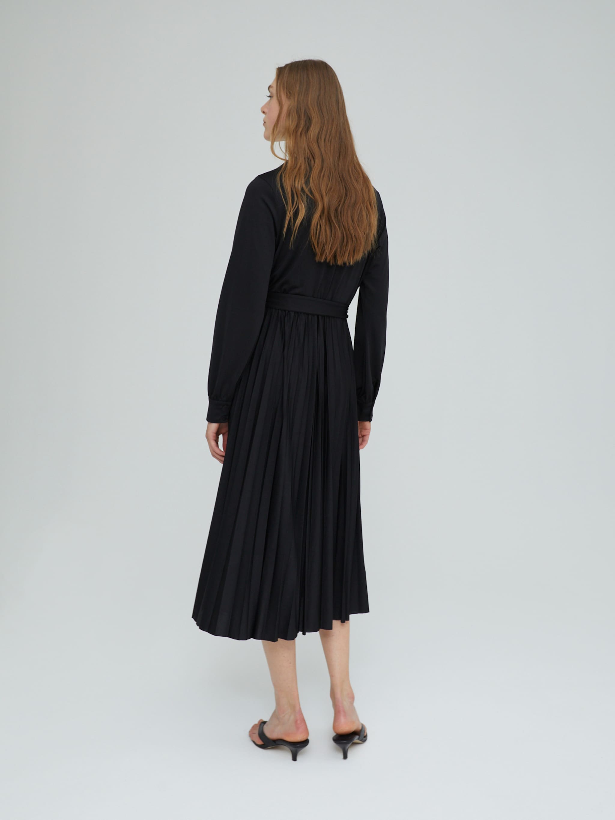 EDITED Produits Robe 'Ravena' noir