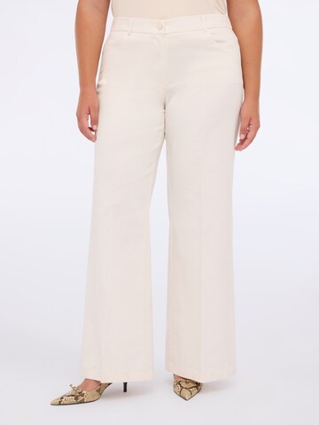 Fiorella Rubino Regular Hose‌‌‌‌‌‌ in Weiß