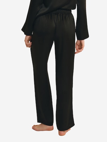 Pantaloncini da pigiama 'Pearly' di ETAM in nero