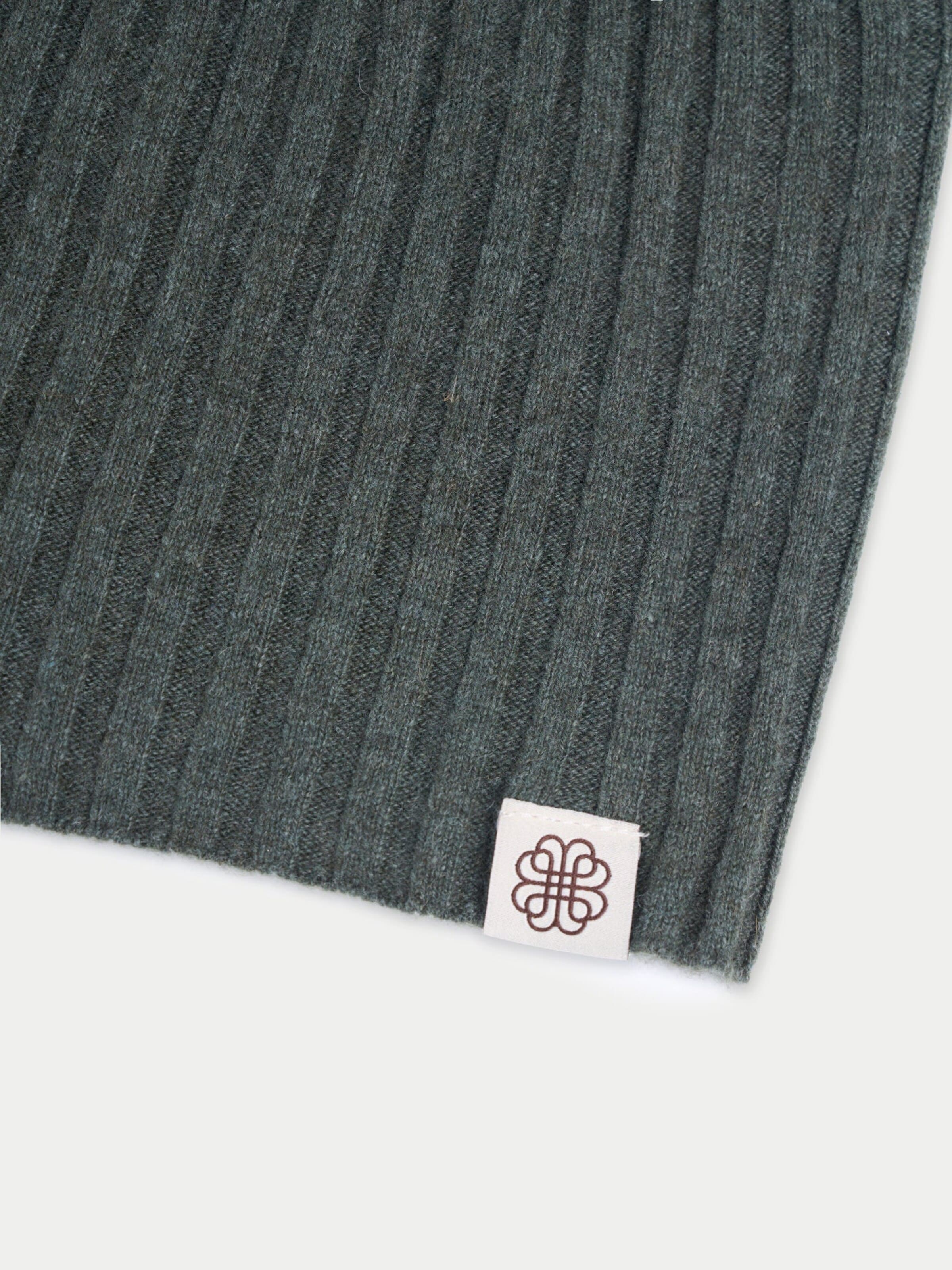 GOBI Cashmere Pipo 'Unisex Cashmere Rib Knit Hat' värissä harmaa
