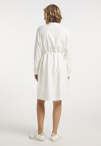 usha BLUE LABEL - Vestido camisero en blanco