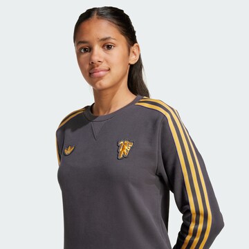 ADIDAS ORIGINALS Sweatshirt 'Manchester United Terrace Icons' in Black