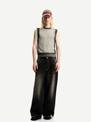 T-Shirt Bershka en noir