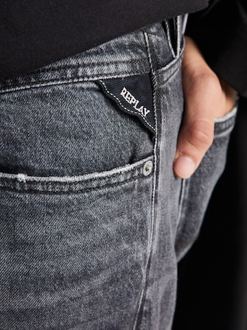 REPLAY Regular Jeans 'GROVER' i grå