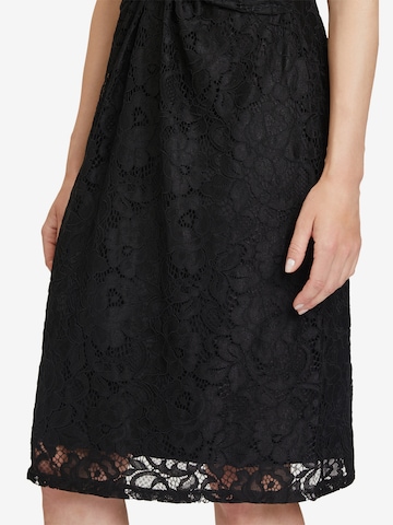 Robe de cocktail Vera Mont en noir