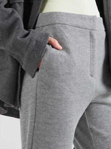 Regular Pantalon 'Julia' VERO MODA en gris