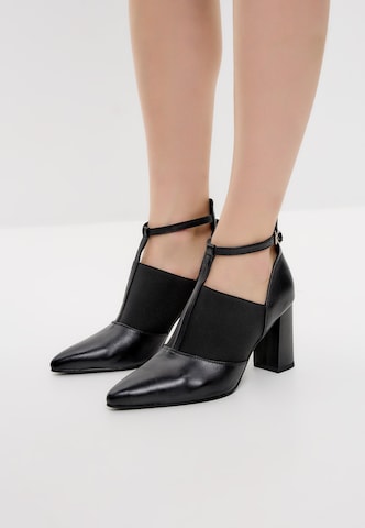 CESARE GASPARI Slingback pumps in Black