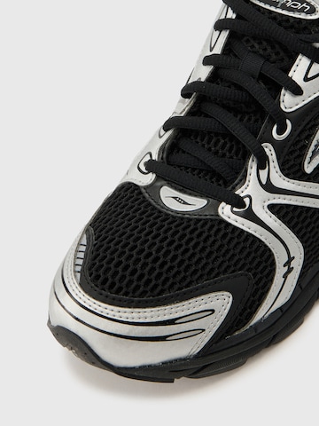 Sneaker low 'PROGRID TRIUMPH 4' de la saucony pe negru
