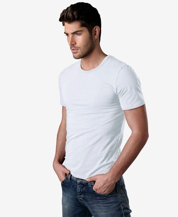 Regular T-Shirt H.I.S en blanc : devant