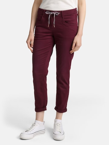 TOM TAILOR Tapered Broek in Rood: voorkant