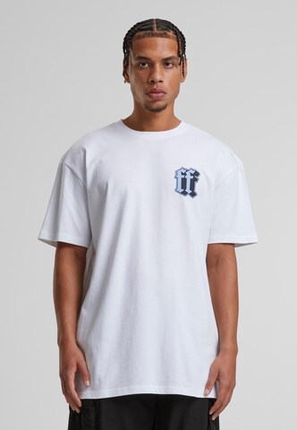 Forgotten Faces Shirt in White: front