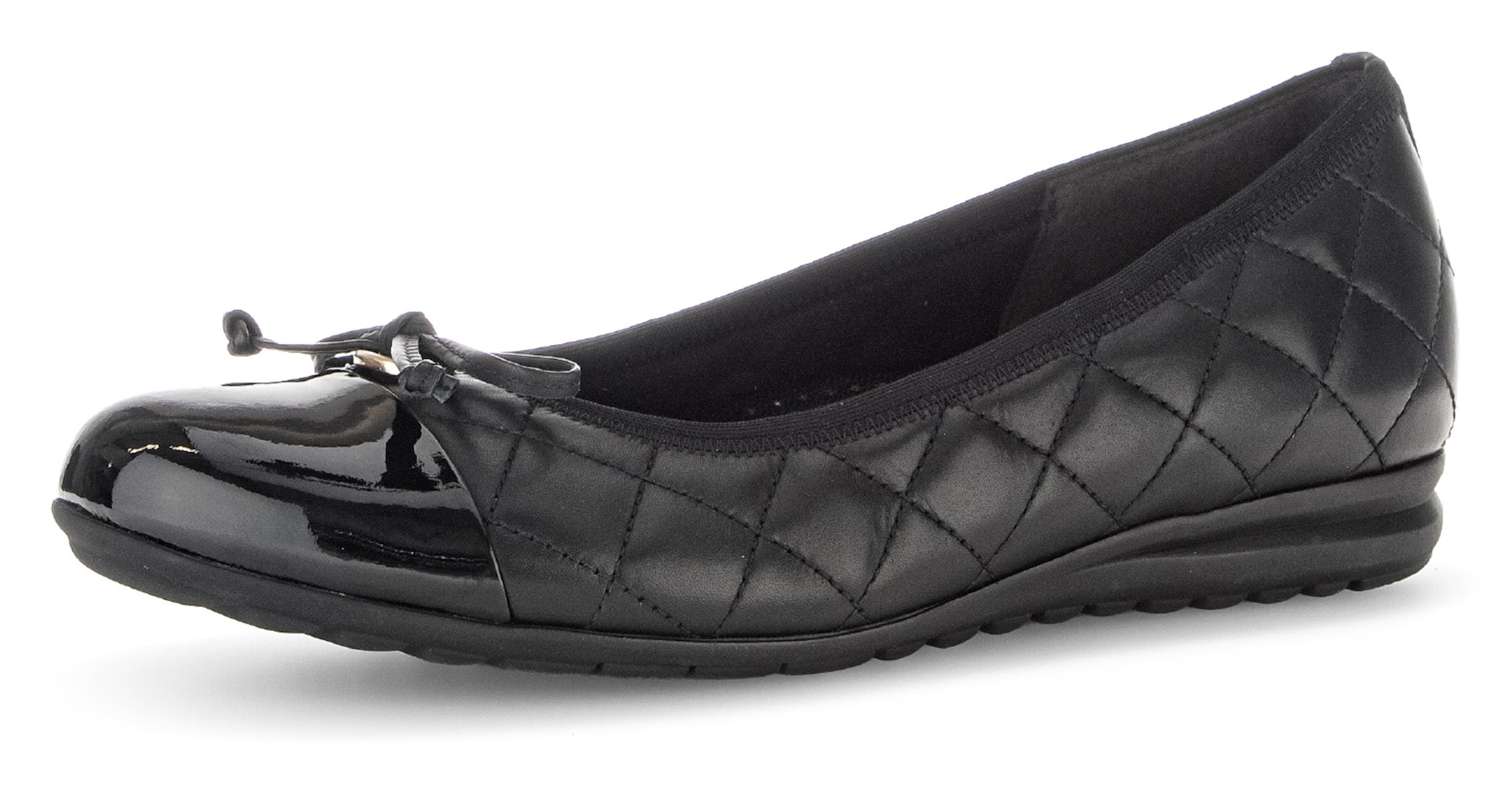 GABOR Ballet Flats in Black: front