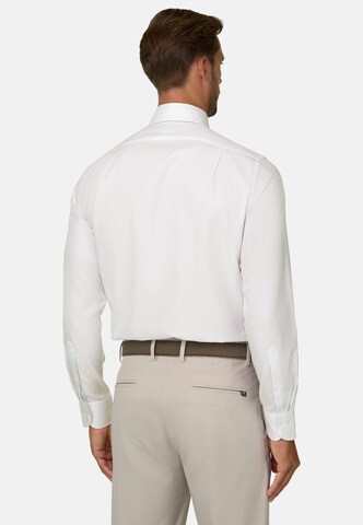 Coupe regular Chemise Boggi Milano en blanc