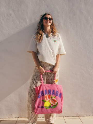 Next Shopper in Pink