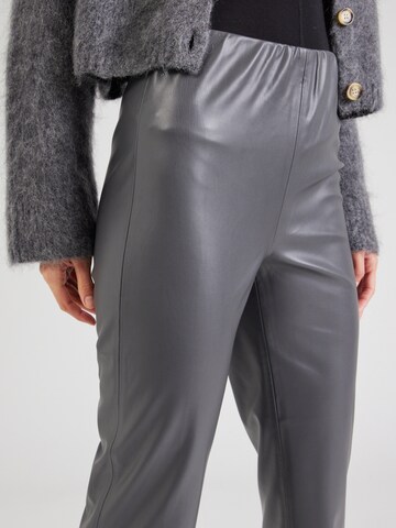 Regular Pantalon 'BY DAJA' b.young en gris