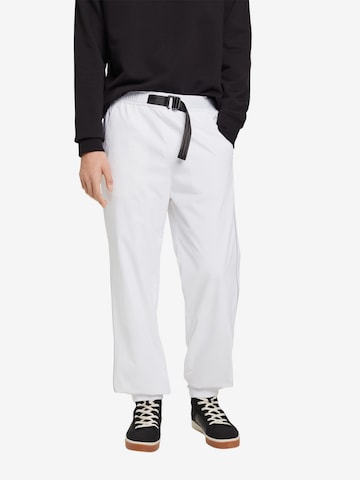 ESPRIT Tapered Pants in White: front