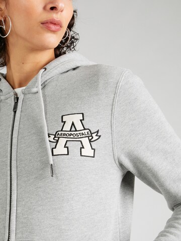 AÉROPOSTALE Sweatjacke in Grau