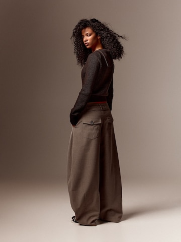 Barrel Pantalon à pince Bershka en marron