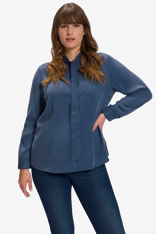 Ulla Popken Blouse in Blauw: voorkant