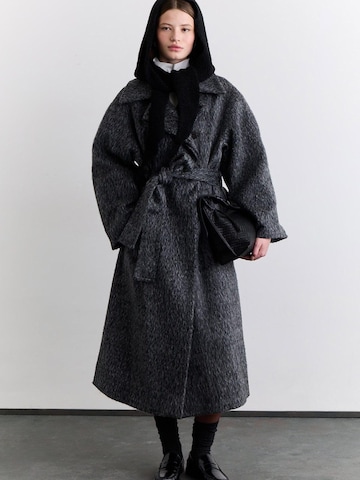 MANUKA Winter Jacket in Grey: front