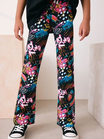 Next Levenevä Leggingsit värissä musta: etupuoli