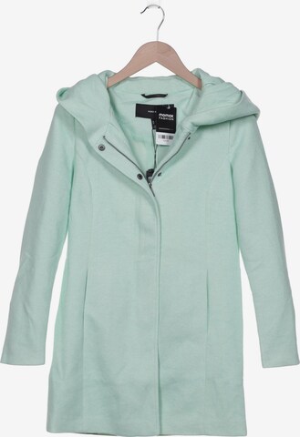 VERO MODA Jacket & Coat in XS in Green: front