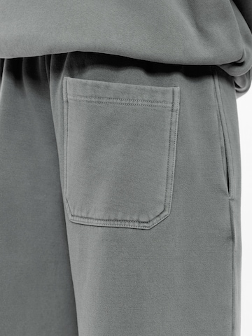 Pull&Bear Wide Leg Hose in Grau