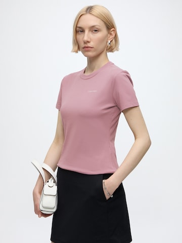 T-shirt Calvin Klein en rouge