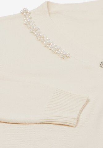 ZITHA Knit Cardigan in White