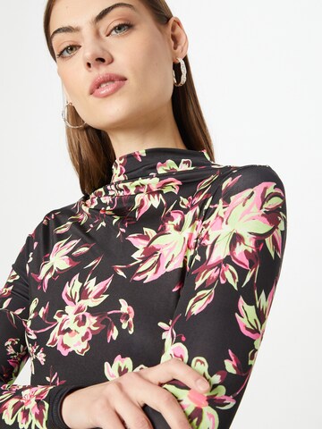Tricou body de la River Island pe negru