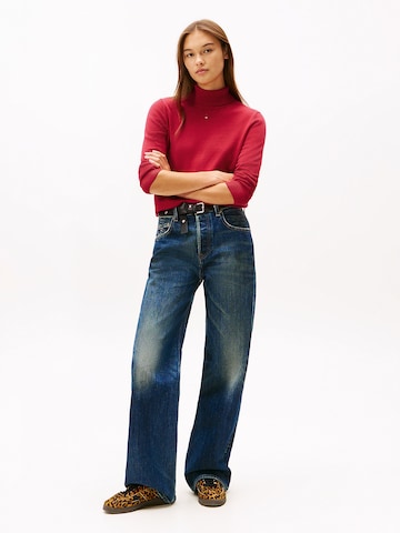 Tommy Jeans Sweater in Red