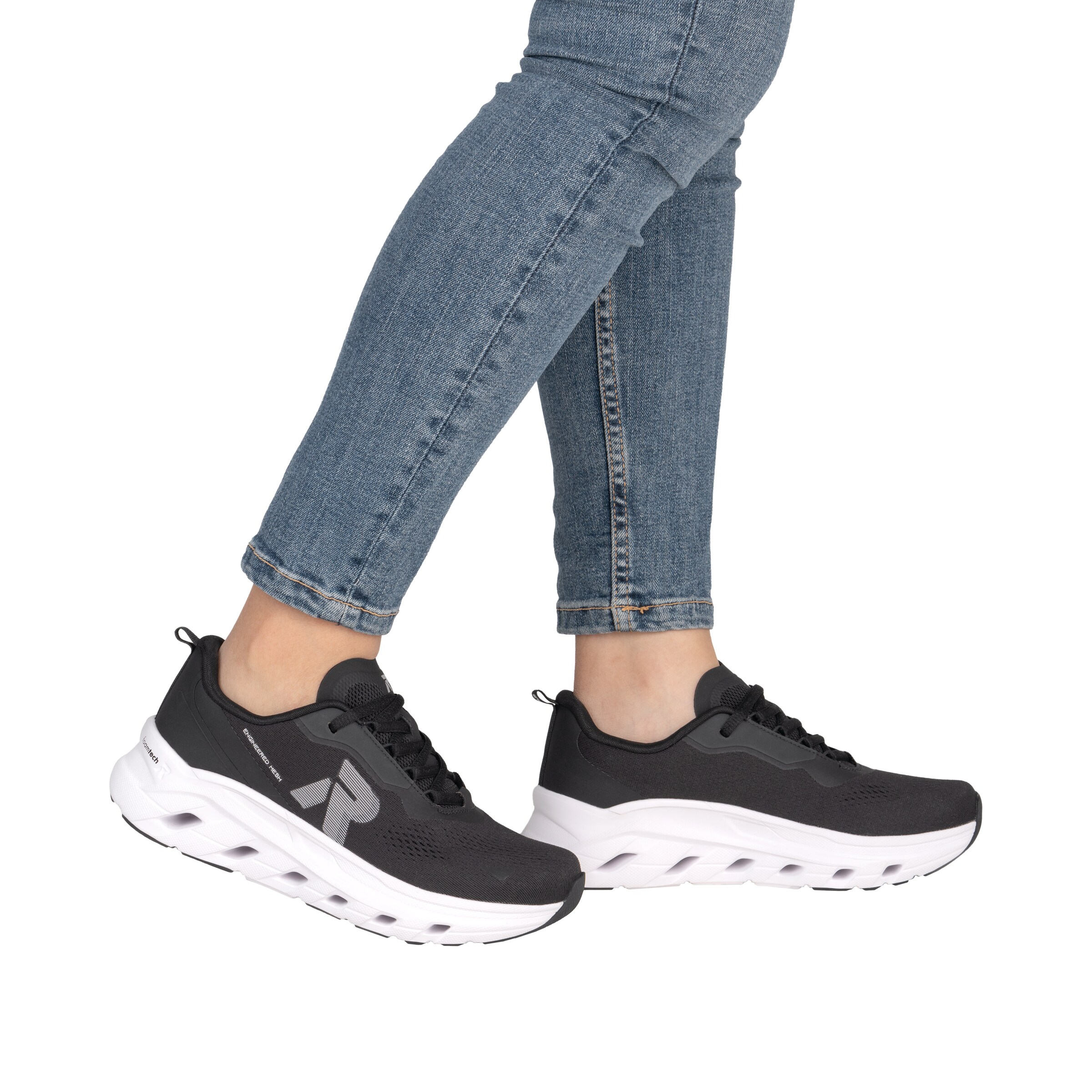 Sneaker bassa di Rieker Sport in nero: frontale