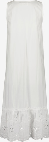 BLUE SEVEN Лятна рокля в бяло