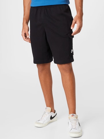 Nike Sportswear Cargo Pants in Black: front