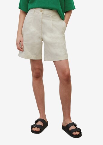 Marc O'Polo Pleat-Front Pants in White: front