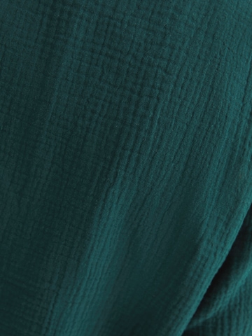 BershkaRegular Fit Košulja - zelena boja