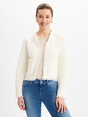 Marie Lund Strickjacke ' ' in Weiß: Vorderseite