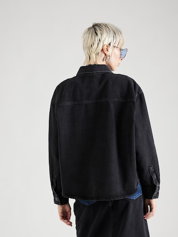 Veste mi-saison 'BEATE' OBJECT en noir