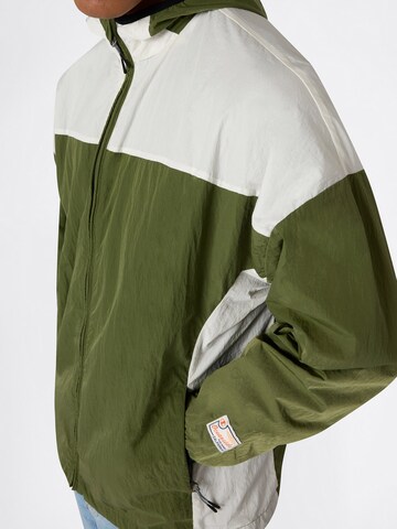 Champion Authentic Athletic Apparel Prechodná bunda - Zelená