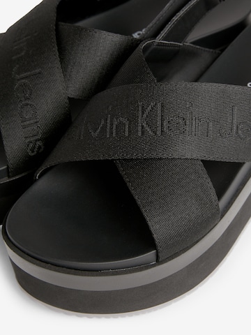 Sandales à lanières Calvin Klein Jeans en noir