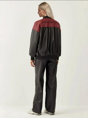 Bigdart Between-Season Jacket in Black