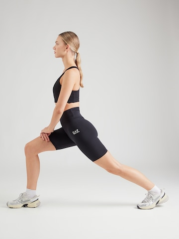 Skinny Pantaloni sportivi di EA7 Emporio Armani in nero