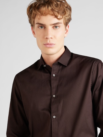 ruda JACK & JONES Priglundantis modelis Marškiniai