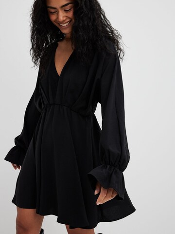 Robe NA-KD en noir : devant