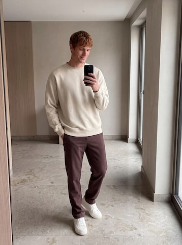 everly® Sweatshirt in White