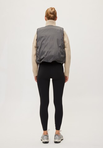 Gilet 'Cocoon' rethinkit studios en gris