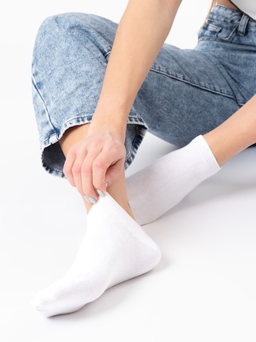Occulto Ankle Socks 'Manu' in White